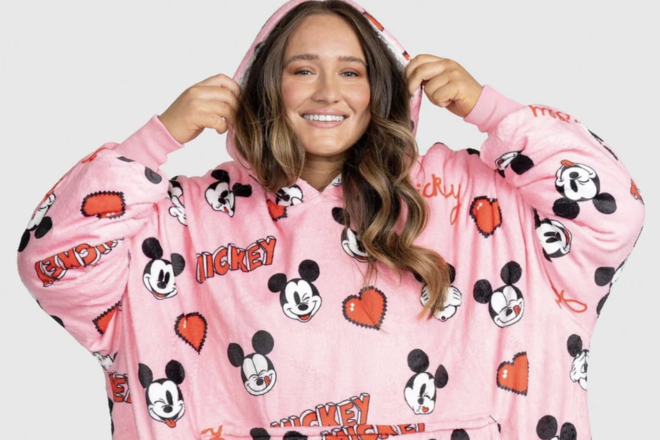 Der rosafarbene Mickey-Mouse-Oodie ist perfekt für alle Disney-Fans.