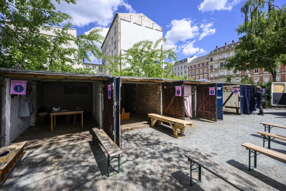 Im Garagenhof an der Theaterstraße gibt's die Kunstinstallation zu sehen.