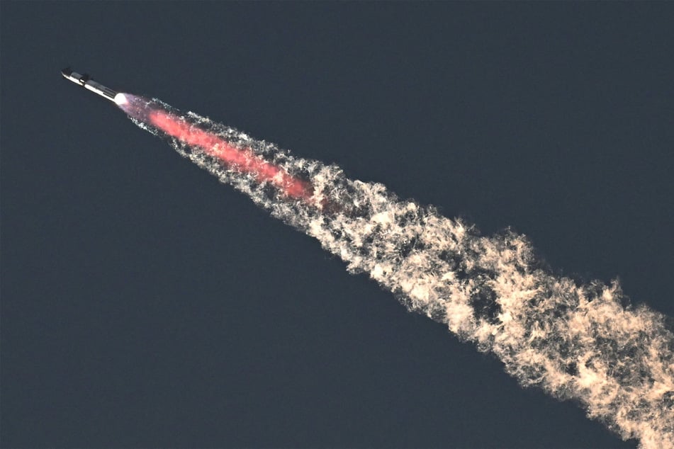 SpaceX's Starship rocket during its second test flight on Saturday.