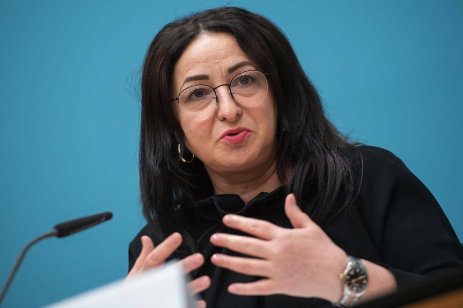Laut Gesundheitssenatorin Dilek Kalayci (54, SPD) könne Berlin mit der Corona-Impfung bei Kindern und Jugendlichen starten, "sobald der Impfstoff da ist".
