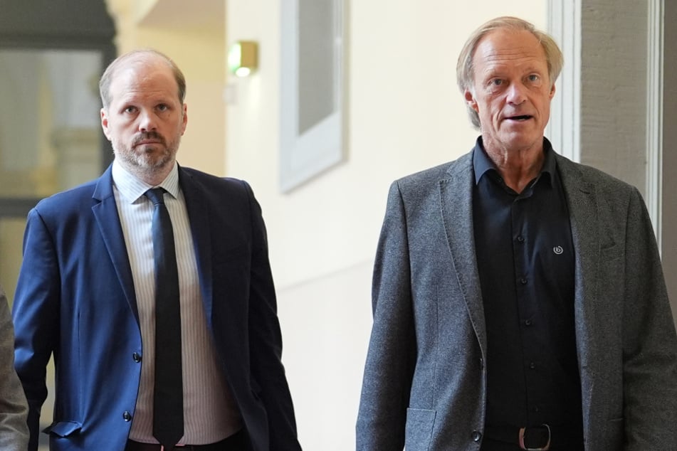 David Rieks (l.), Verteidiger von Gerhard Delling, ließ kein gutes Haar an der Zeugenaussage von Jonathan G.