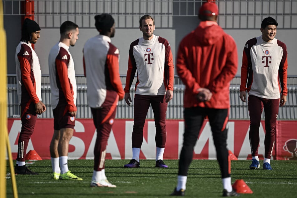 Ein Trainingslager will der FC Bayern im Winter nicht abhalten - ein Testspiel hingegen steht schon auf dem Plan.