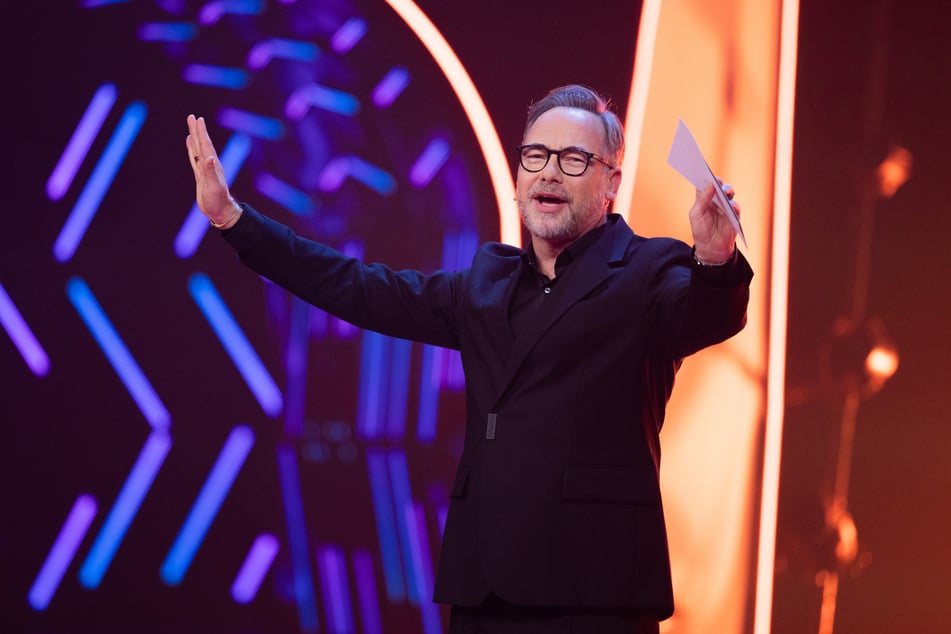 Matthias Opdenhövel (55) wird weiterhin "The Masked Singer" auf ProSieben moderieren.