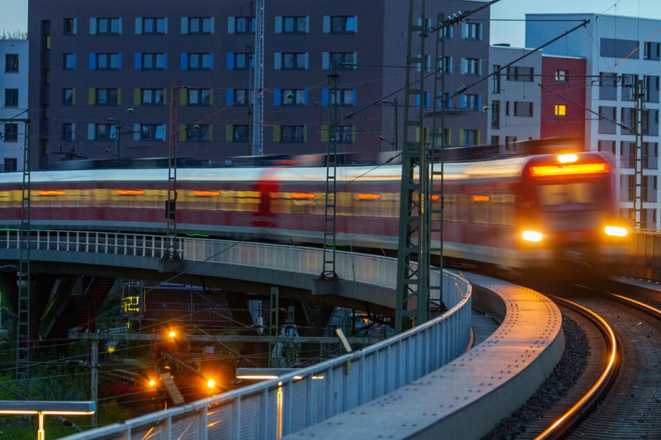 In Frankfurt kommt es seit Montagmorgen zu größeren Störungen im S-Bahn-Netz.