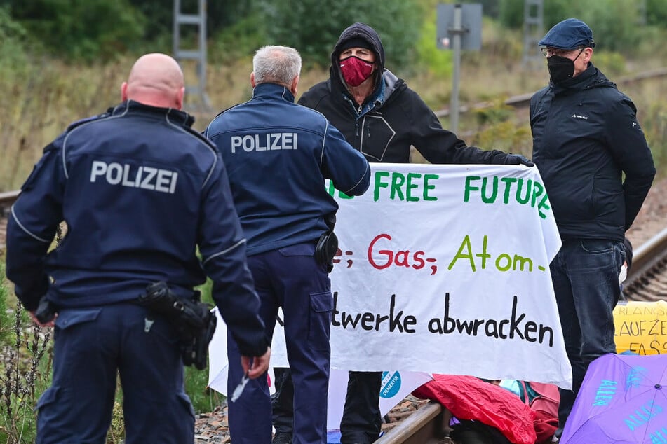 Nach Blockade von Kraftwerk: Drei Klimaaktivisten weiterhin im Knast