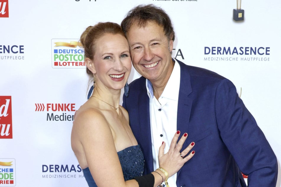 Zu den Gästen gehören Miniatur-Wunderland-Gründer Frederik Braun (57) und seine Ehefrau Johanna (39).