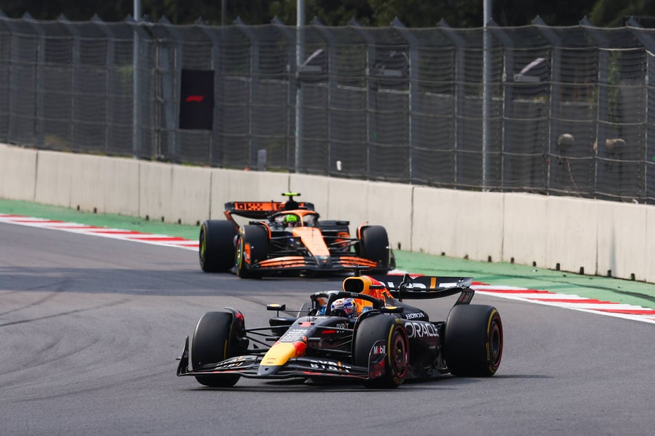 Verstappen (vorn) drängte Norris (hinten) beim Grand Prix von Mexiko City gleich mehrfach von der Strecke.