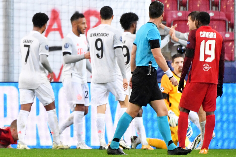 Der FC Bayern München konnte das erste Kräftemessen mit 6:2 für sich entscheiden. Kann RB Salzburg am Mittwochabend zurückschlagen?