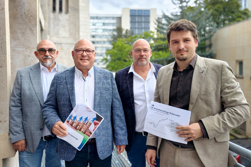 Setzen sich für weniger Bürokratie und mehr Flexibilität ein (v.l.): Sahi Sudgi Khader, Karsten Kroll (63), Matthias Freitag (53) und Martin Witschaß (41).