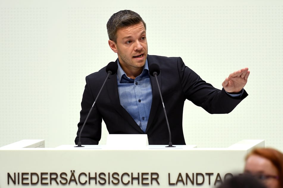 Deniz Kurku, Abgeordneter der SPD, hatte am Donnerstag eine Stellungnahme über seinen familären Zusammenhang veröffentlicht.