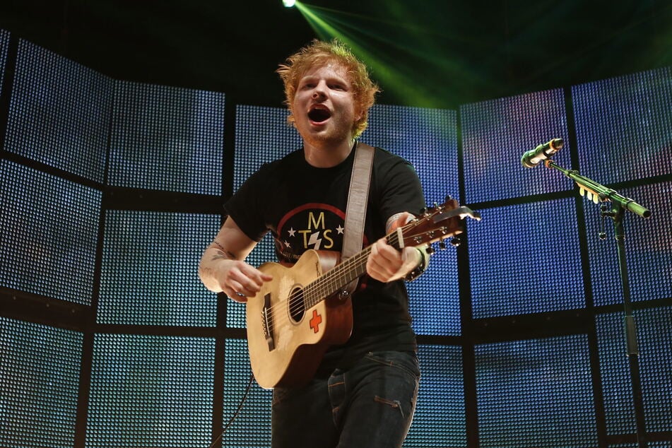 Sheeran bei einem seiner Konzerte in 2013 – dem Jahr, in dem er seine Freizeit allein auf Partys verbrachte. (Archivbild)