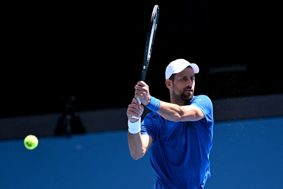 Vor drei Jahren erlebte der 37-Jährige bei den Australian Open seinen persönlichen Albtraum. Jetzt erhebt der Serbe neue Vorwürfe.