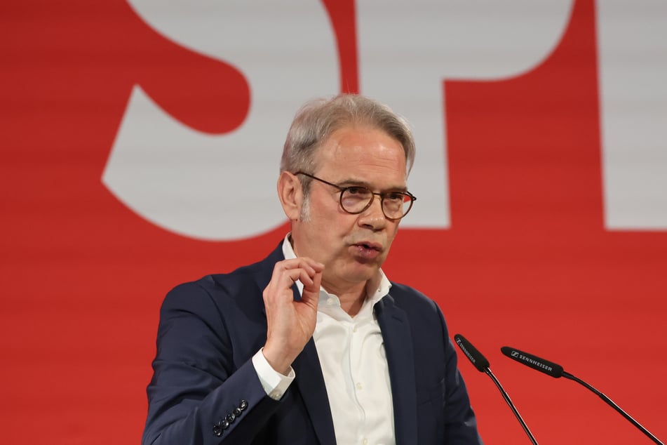 Nach dem ernüchternden Wahlergebnis der SPD, vor allem bei der Europawahl, fordert Thüringens SPD-Chef Georg Maier (57) eine größere Sichtbarkeit von ostdeutschen Themen.