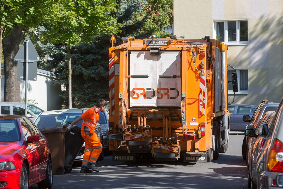 Die Stadtreinigung Dresden (SRD) musste im vergangenen Jahr weniger Müll abholen als 2021.
