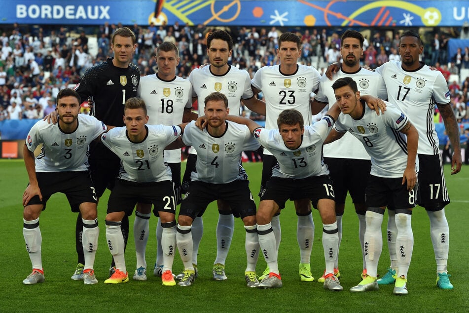 Mit der deutschen Nationalmannschaft gewann Jérôme Boateng (36, o.r.) 2014 die Weltmeisterschaft in Brasilien. Nun bereitet er sich auf die Zeit nach der aktiven Karriere vor.