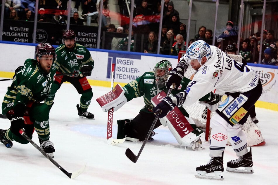 Dresdens Drew LeBlanc sorgte für viel Betrieb vorm Kasten von Oskar Autio. Den Starbulls Goalie überwand er im Powerplay schließlich verdient zum 1:0.