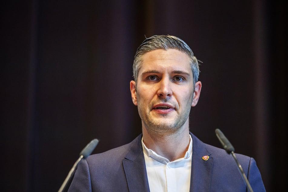 Dynamos Geschäftsführer Stephan Zimmermann (39) muss den wegfallenden Betriebskostenzuschuss der Stadt irgendwie kompensieren.