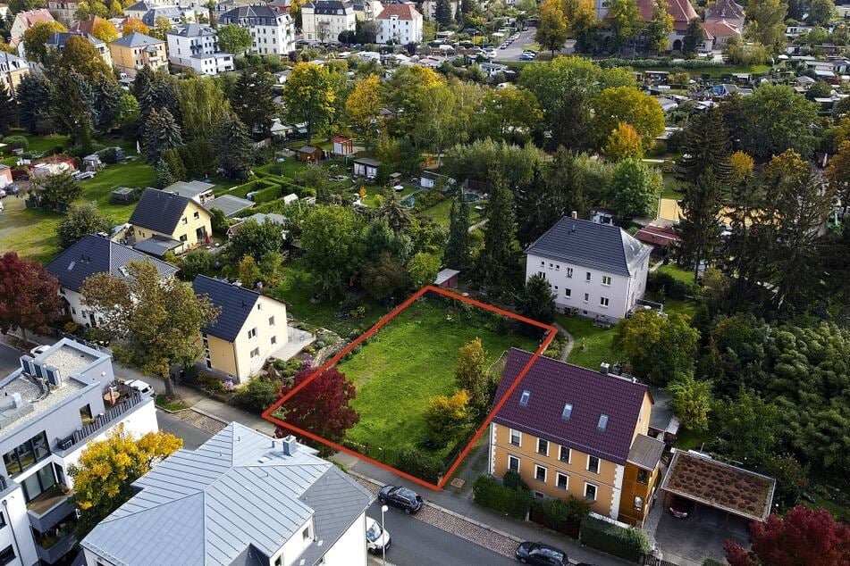 Baugrundstück in Dresden-Cotta / Mindestgebot 380.000 Euro