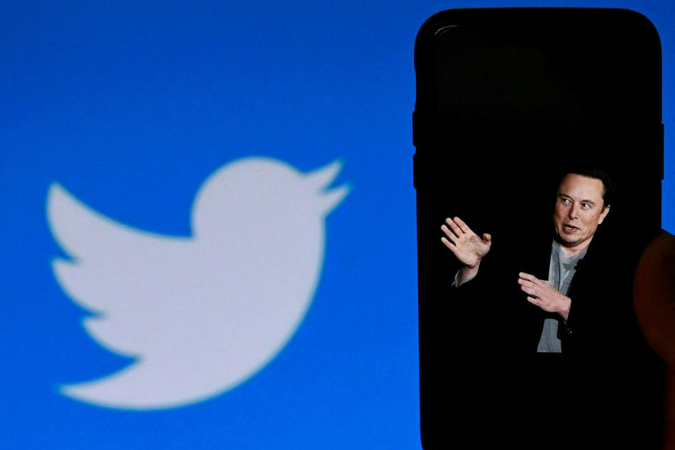 Elon Musk (50) hat bereits angekündigt, dass die blauen Häkchen auf Twitter bald nur noch käuflich zu erwerben sind.