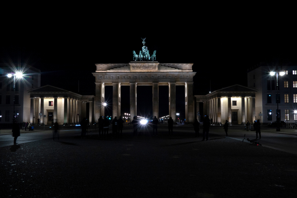 Das Brandenburger Tor während der Earth Hour 2020. Die diesjährige Licht-Aus-Aktion findet am 27. März statt.