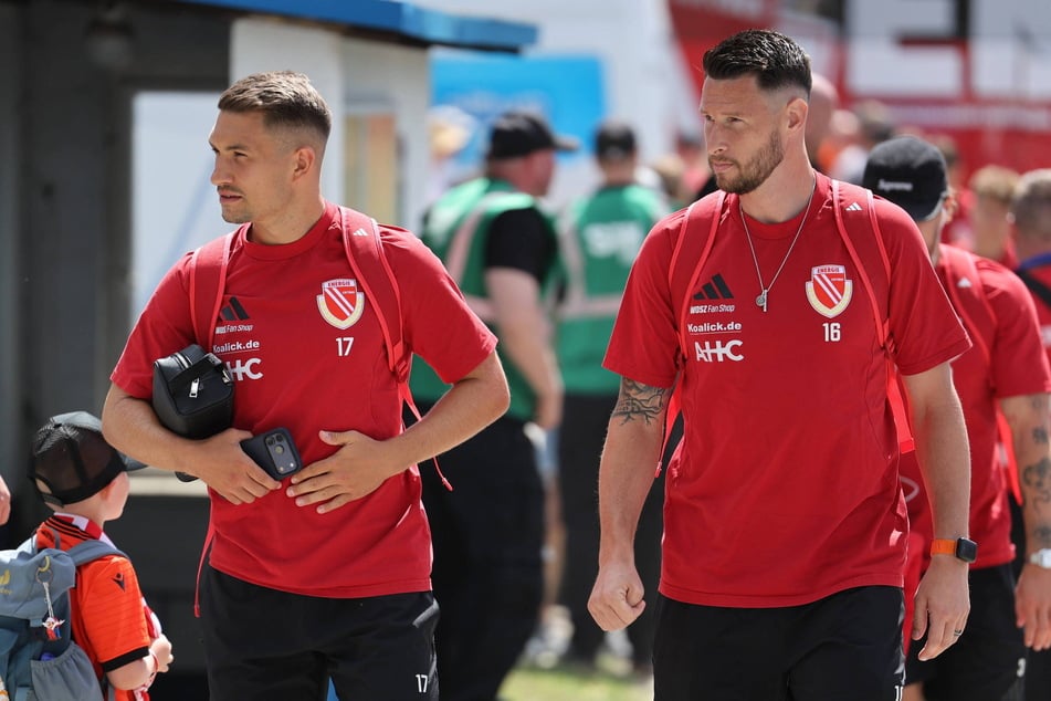 Nicht nur Julian Guttau (26, l.) und Ryan Malone (33) sammelten Pluspunkte bei Wollitz. (Archivfoto)