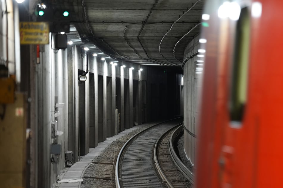 Zum Zeitpunkt des Sturzes herrschte regulärer Zugbetrieb. (Symbolfoto)