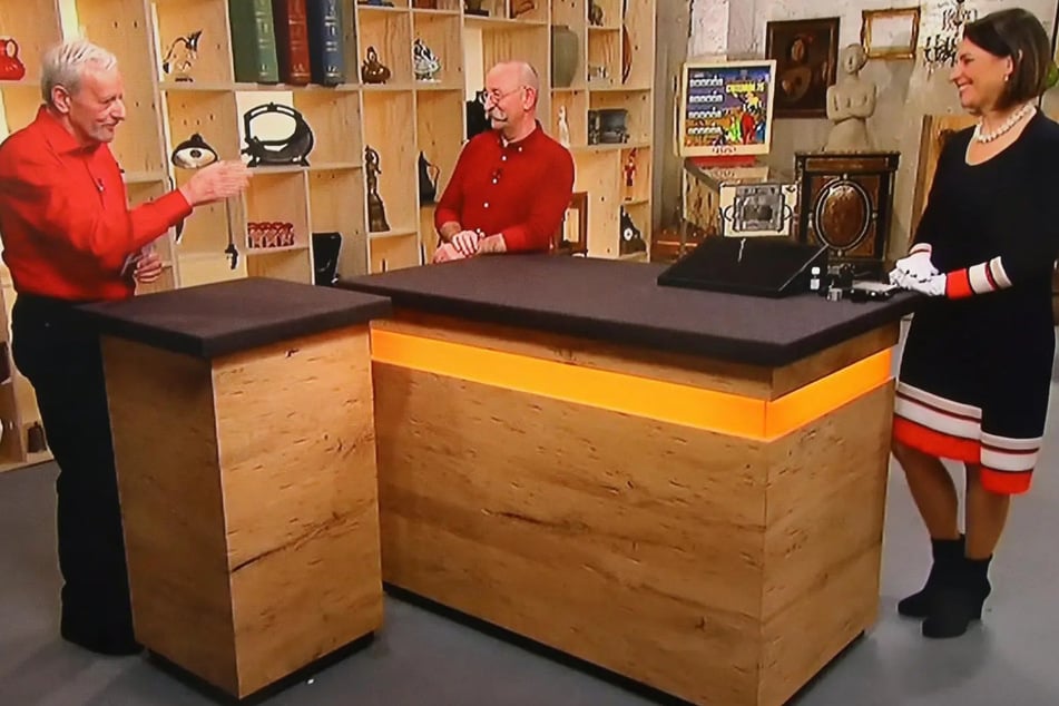 Claus Dehn (68) möchte eine Hutnadel bei "Bares für Rares" verkaufen.