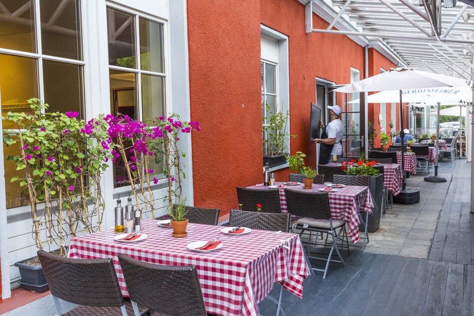 Gemütlich sitzen und italienisch schmausen im Restaurant am Rand von Prohlis.