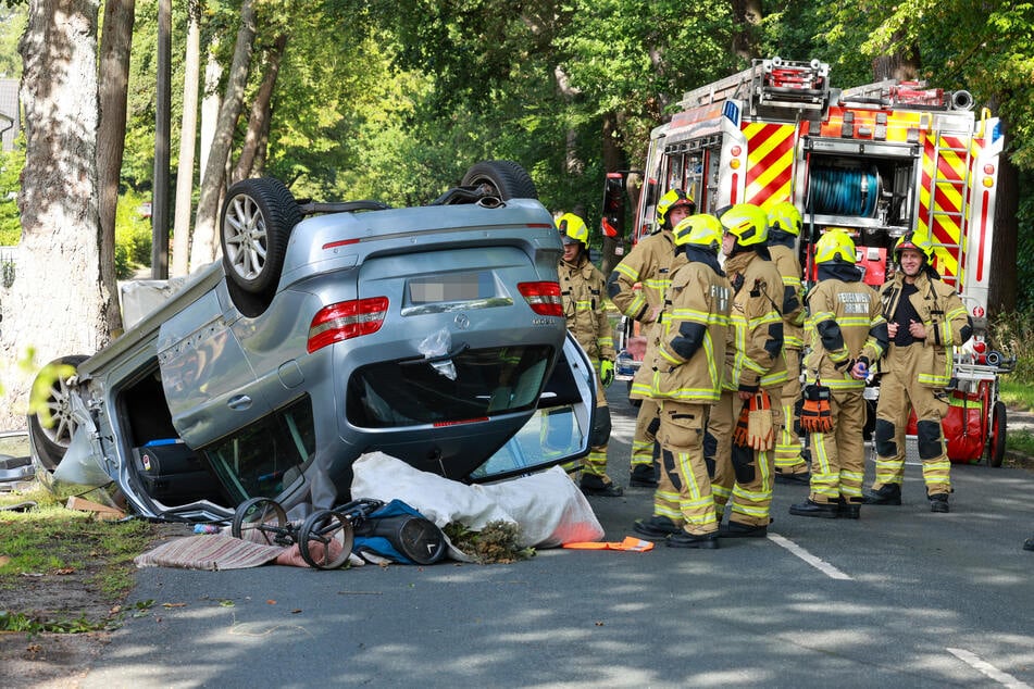 Am Montagvormittag ist in Bremen ein Mercedes verunfallt.