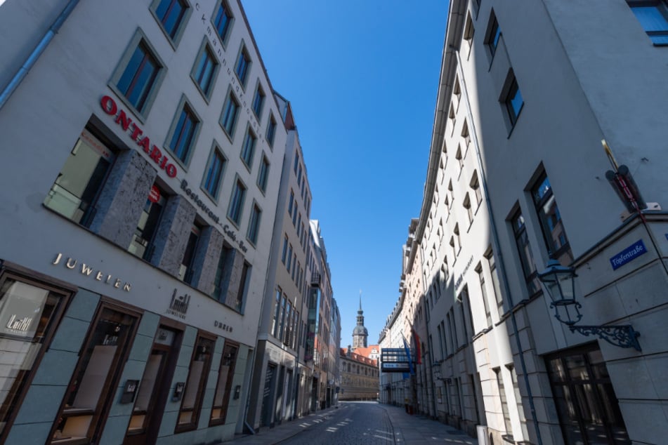 Töpferstraße in the city center of Dresden.