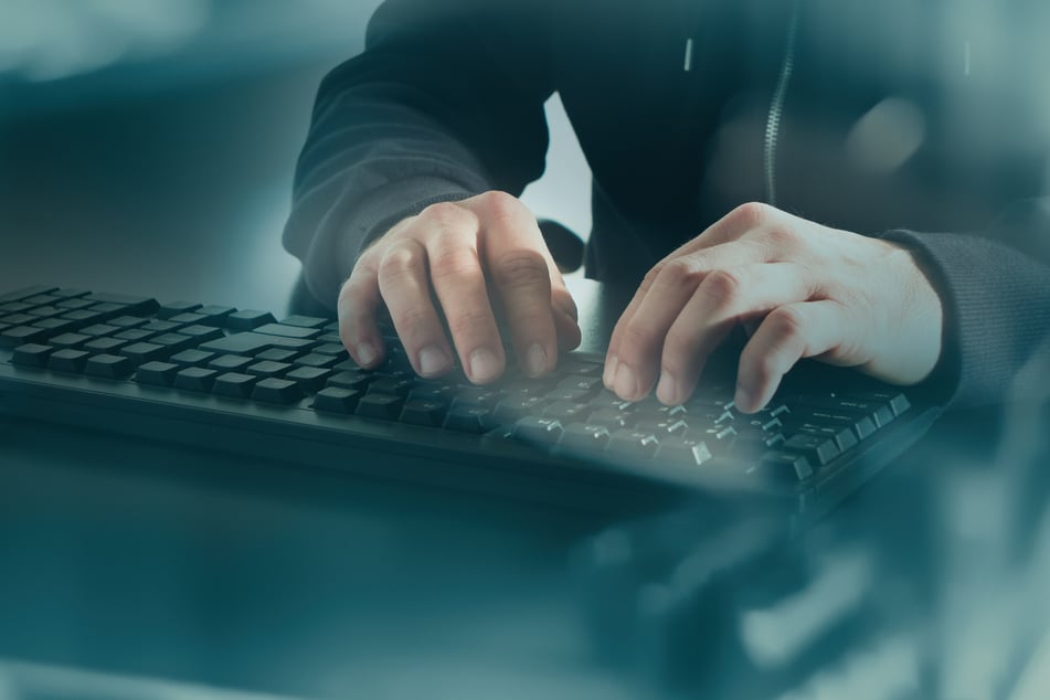 Einem "Spiegel"-Bericht zufolge sollen pädokriminelle Sadisten der Gruppe "764" hinter dem Leipziger Mordfall stecken. (Symbolbild)