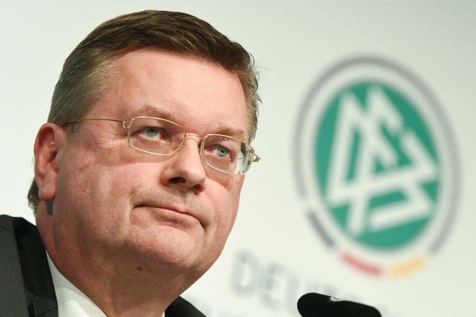 Ex-DFB-Präsident Reinhard Grindel (64) hat verraten, dass Jürgen Klopp (59) bereits 2022 Bundestrainer werden sollte.