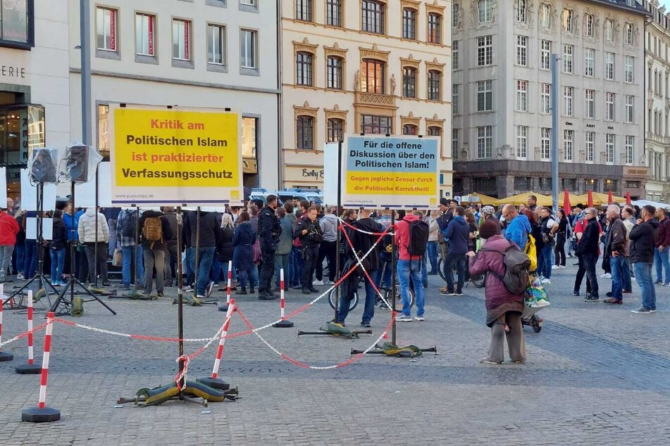 Auf dem Leipziger Markt fand am Samstag eine islamfeindliche Kundgebung statt.