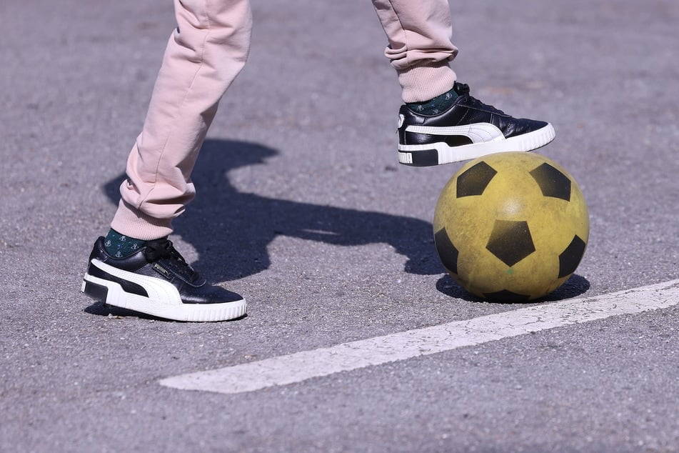 Mit der Öffnung der Schulhöfe weitet die Stadt Köln das Spielangebot für Kinder aus. (Symbolfoto)