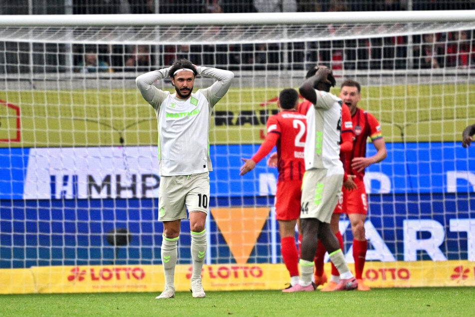 In Bremen spielt Bittencourt (31, l.) nur noch eine Nebenrolle und wird die Werderaner nach sieben Jahren verlassen.