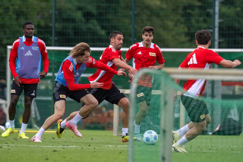 Bekommt Alex Kral (2.v.l.) noch einmal die Chance bei Union Berlin für seinen neuen Trainer vorzuspielen?