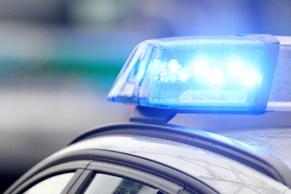 Illegale Party in Diskothek in Aidenbach: 80 bis 100 Gäste haben die Beamten in dem Gebäude in Bayern vorgefunden. (Symbolbild)