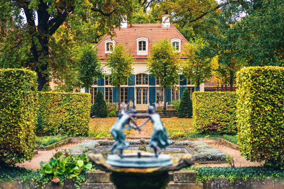 Zwischen Weinbergen und Elbtal lädt die Villa Sorgenfrei in Radebeul zu einer stilvollen Auszeit mit preisgekrönter Küche ein.