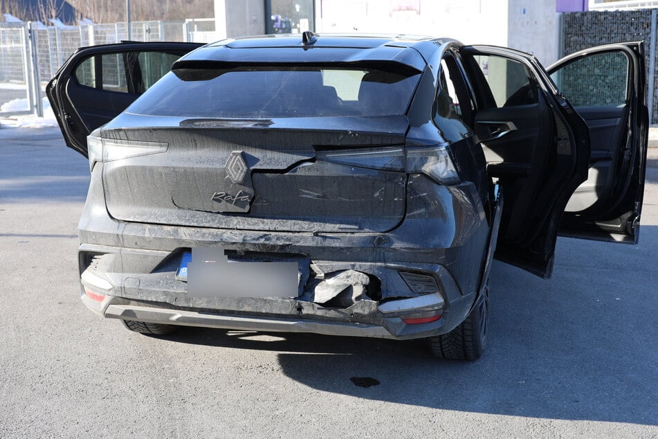 Eine Dacia-Fahrerin war auf der B169 auf einen Renault aufgefahren.