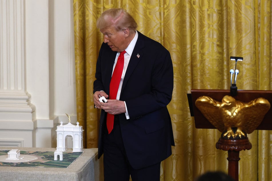 It now remains to be decided how large the "Trump arch" should be, and the US president naturally has a clear favorite.