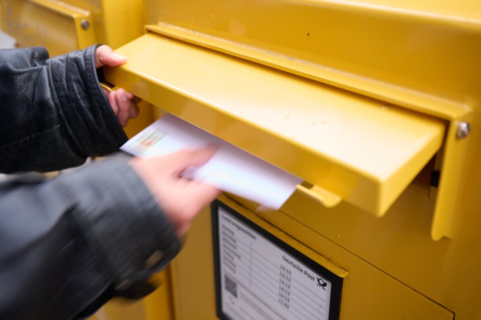 Deutsche Post bestätigt Rekord-Anstieg! So teuer wird das Briefporto ab 2027