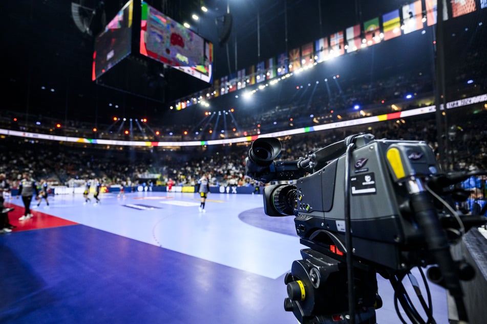 Die ARD überträgt das Viertelfinal-Duell der deutschen Handball-Nationalmannschaft mit Portugal. (Symbolbil