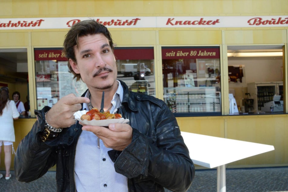 Mit seiner deutschen Currywurst hat Chris Töpperwien innerhalb von 14 Jahren in den USA Fuß gefasst.