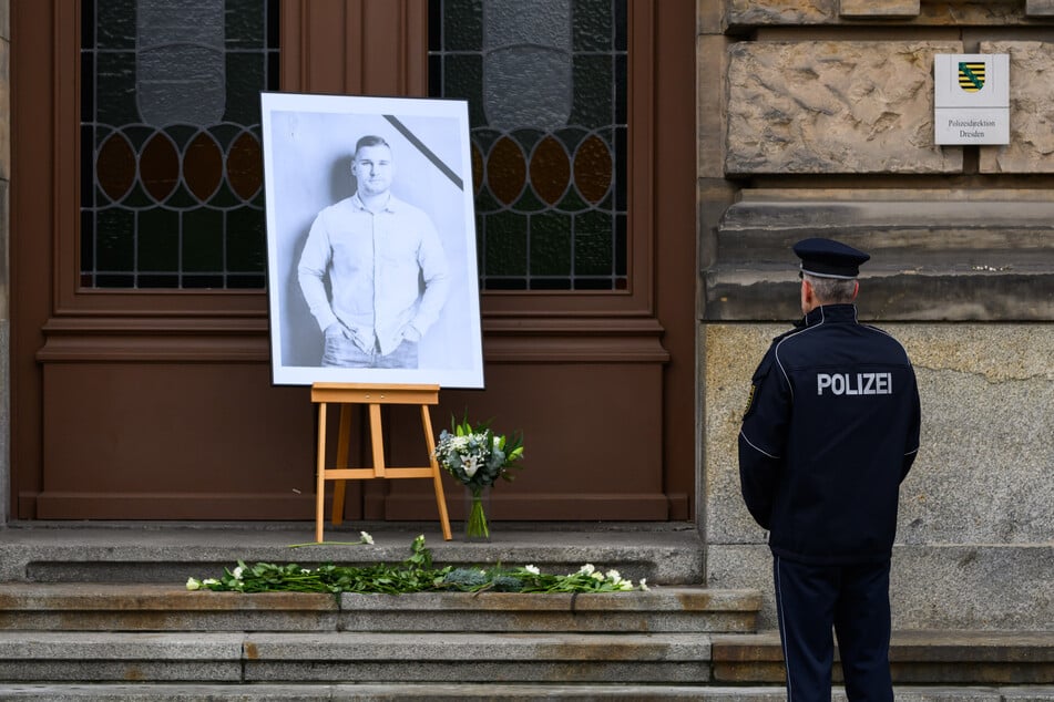 Zahlreiche Kollegen erwiesen Maximilian Stoppa (†32) am Dienstag mit einer Gedenkminute die Ehre.