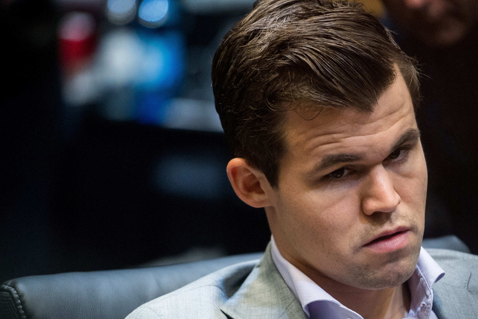 Für einen echten Paukenschlag hatte Magnus Carlsen (31) mit seiner frühzeitigen Partieaufgabe gegen Hans Niemann (19) gesorgt.