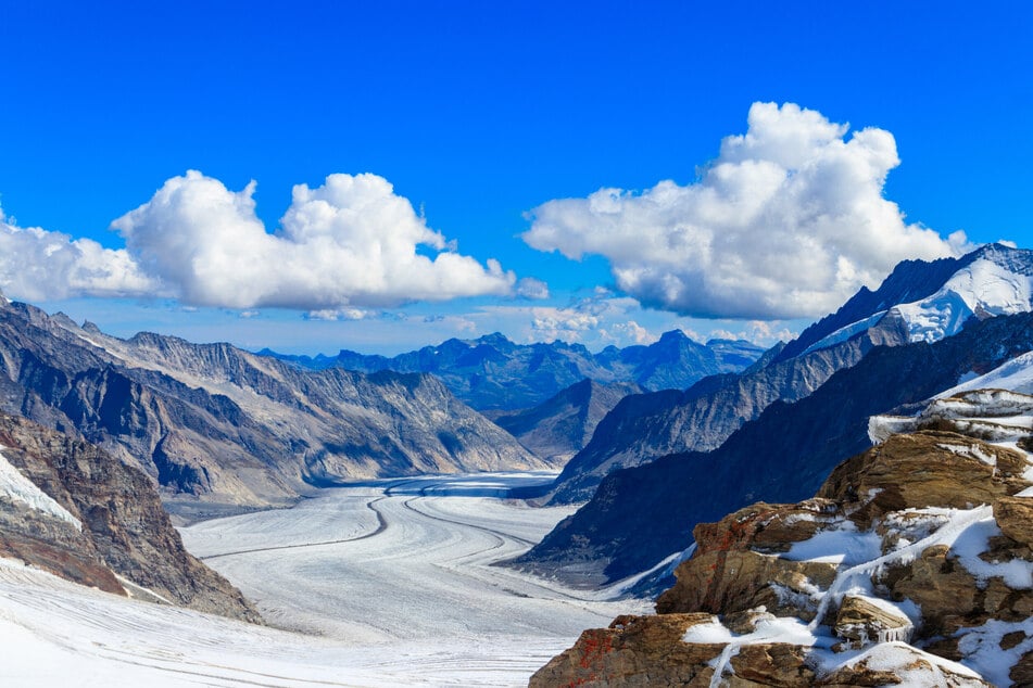 5000 Gletscher gibt es in den Alpen. Der größte von ihnen ist der Aletschgletscher.
