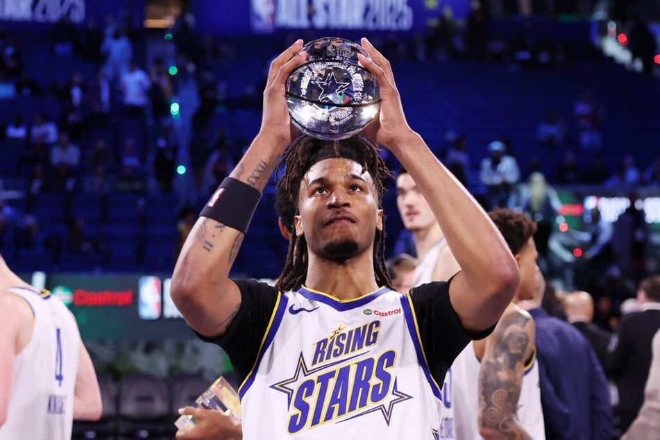 Stephon Castle of the San Antonio Spurs and Team C celebrates after winning the NBA Rising Stars MVP award at Chase Center.