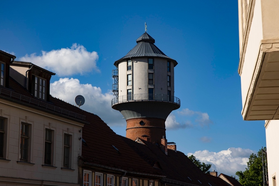 Der historische Wasserturm in Nauen (Brandenburg) ist ein Highlight der Winter-Auktion.