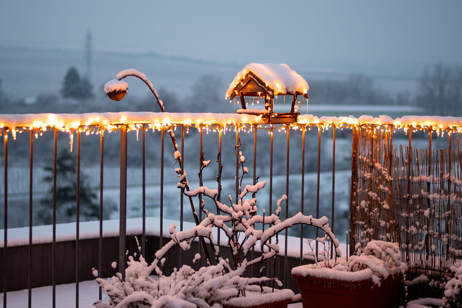 Ein winterfester Balkon bietet Schutz vor Kälte und Frost.