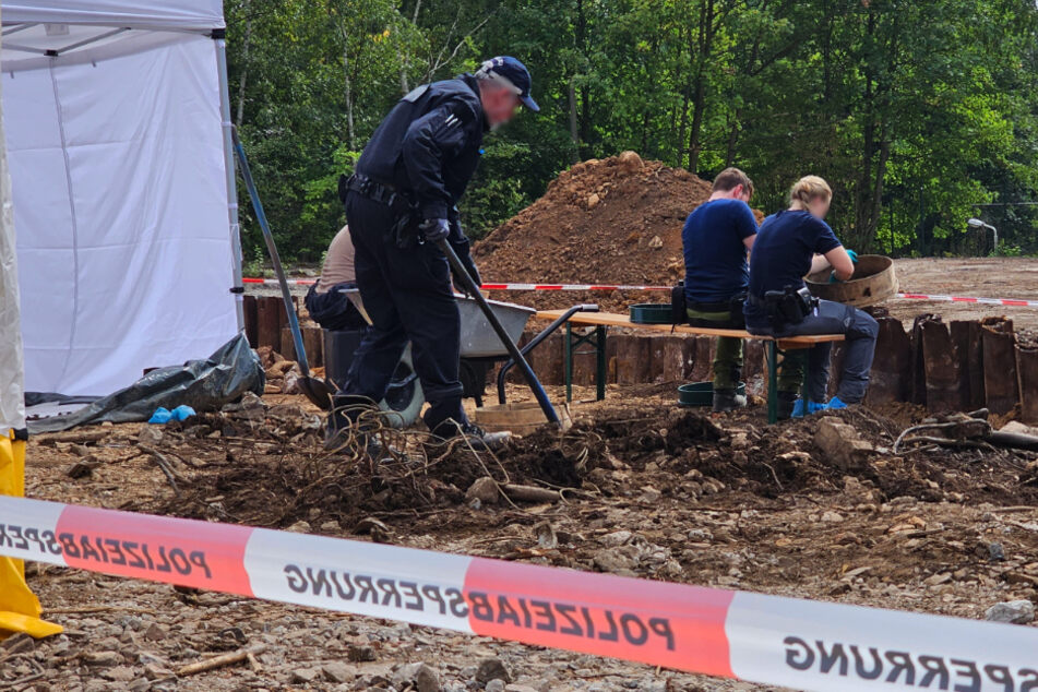 Nach Grusel-Fund in Zwickau: Menschliche Knochen sollen einige Jahre alt sein